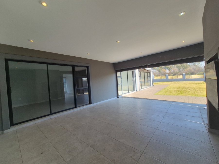 4 Bedroom Property for Sale in Heron Banks Golf Estate Free State